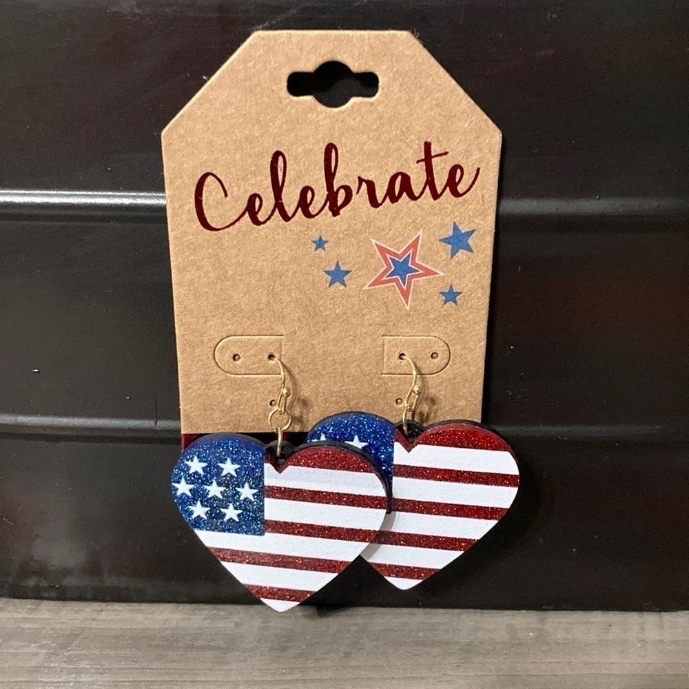 AMERICAN FLAG HEARTS DANGLE GLITTERY ACRYLIC EARRINGS PIERCED EARS